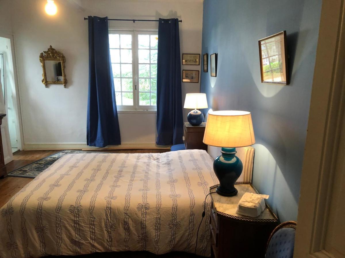 Le Manoir Des Breholles Bed & Breakfast Goustranville Exterior photo
